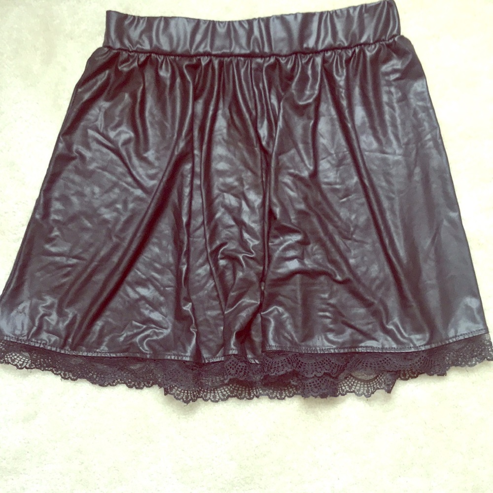 Faux leather mini skirt